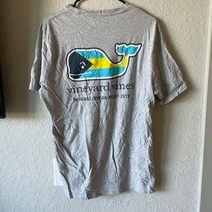 Vineyard vines t shirt